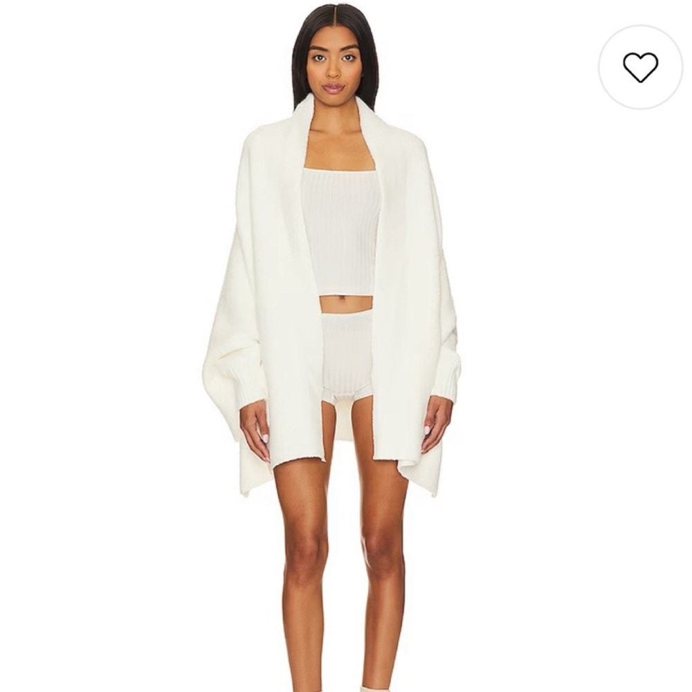 Barefoot Dreams CozyChic Blanket Wrap in Pearl